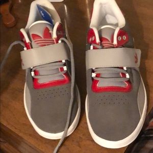 Adidas men’s size 10